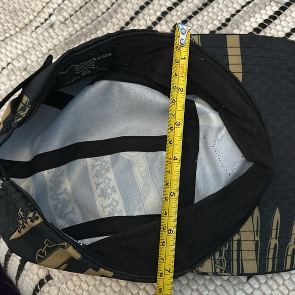 Hat. - Picture 11 of 12